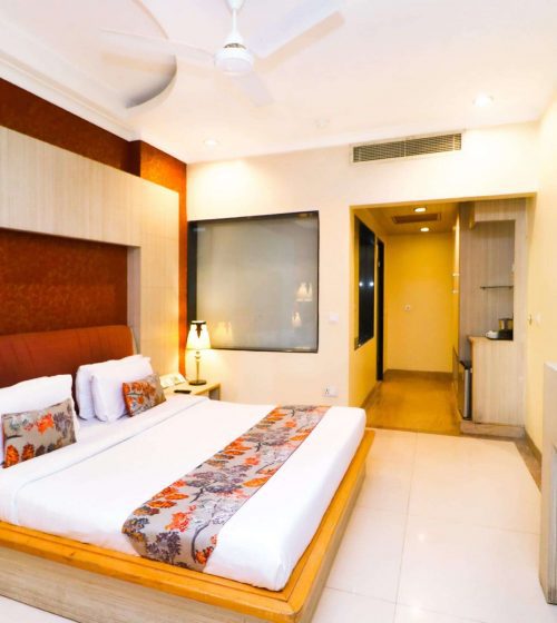 honeymoon suite room in chandigarh